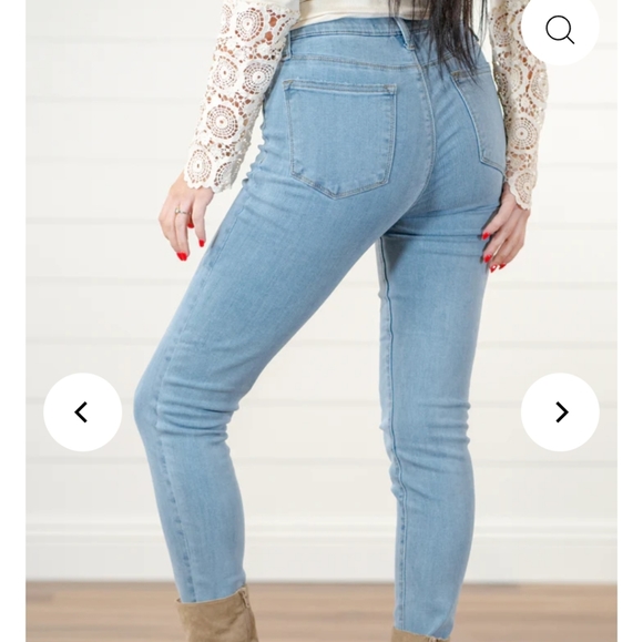 Judy Blue Light Blue Wash Non Distressed Mid Rise Pull On Jeggings 88254 - Picture 11 of 12